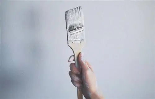 Paano Linisin nang Tama ang mga Paint Brushes