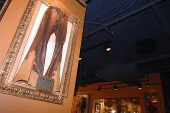 Janis Joplin emléktárgyak a Hard Rock Cafe során megnyílik a Times Square-en a Worlds-szel