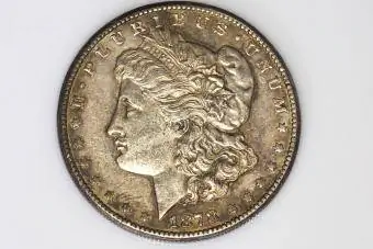 Morgan Dollar - hopeadollari vuodelta 1872