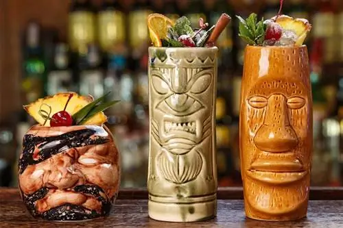 12 receitas fáceis de bebidas Tiki com sabor inspirado na ilha