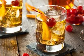 Un cocktail à l'ancienne aux cerises