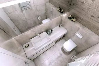 Μικρό μοντέρνο εσωτερικό μπάνιο
