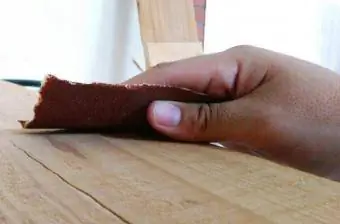 Txiv neej Siv Sand Paper On Wood