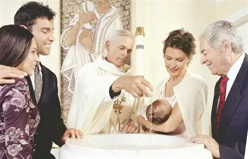 A quién invitar a un bautismo