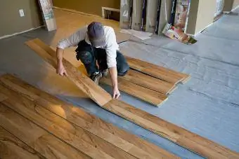 Installation de planchers de bois franc