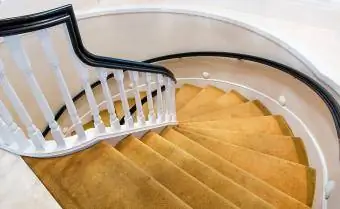 Wykładzina na schody spiralne