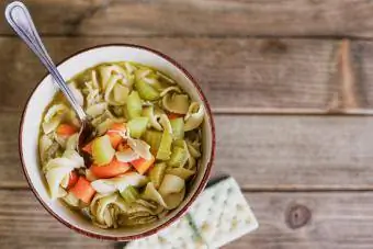 Süt İçermeyen, Glutensiz Tavuk Şehriye Çorbası