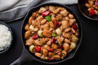 Курица Кунг Пао на одной сковороде