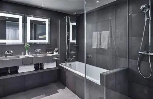 18 शानदार बाथरूम सफ़ाई के तरीके