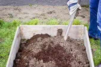 Mescla de terra i compost per hort