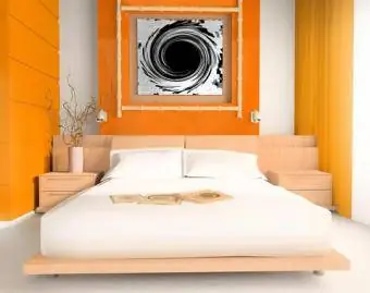 Spavaća soba blokirana narančastom bojom