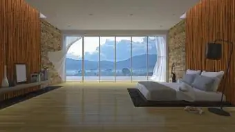 חדר שינה עם קיר במבוק