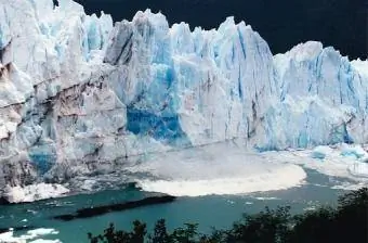 Ola de tsunami provocada por el desprendimiento del glaciar Moreno