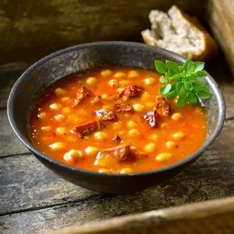 Soupe de pois chiches et chorizo