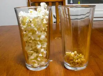 Eksperyment z materią popcornu