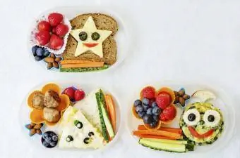 Çocuklar için okul öğle yemekleri
