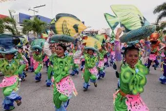 Filipinler'de Ton Balığı Festivali Kutlandı