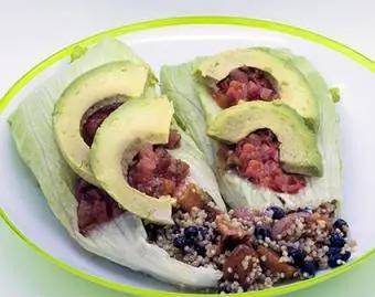 Wraps de lechuga y batata con quinua