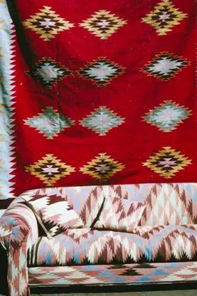 Cobertor suspenso vermelho nativo americano