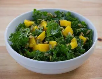 მანგო-კალეს სალათი