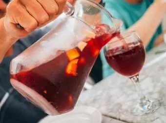 የ sangria ፒስተር ማፍሰስ