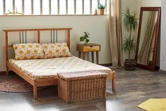 kamar tidur dengan cermin feng shui