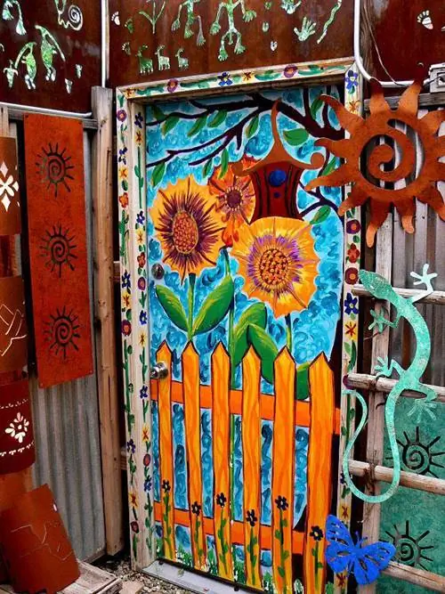 14 idei cool de design pentru picturi pentru uși pentru a ieși în evidență