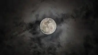 La Luna della Terra