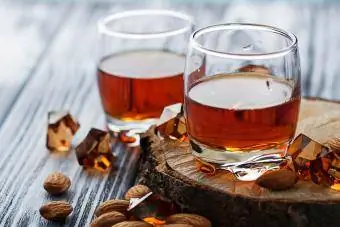 Amaretto và hạnh nhân