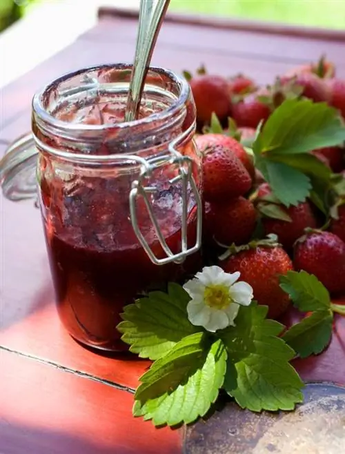 Recipe ng Strawberry Freezer Jam