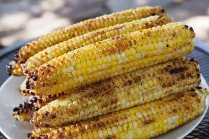 Jak gotować kukurydzę w kolbie