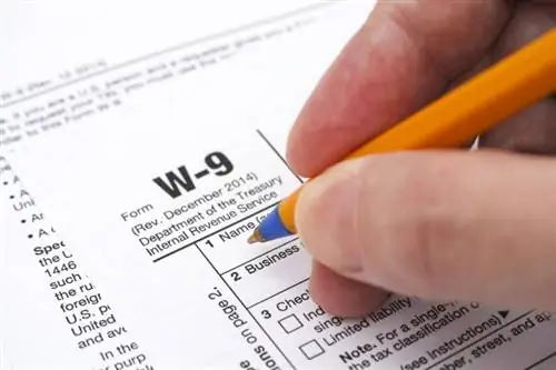 Какво е данъчен формуляр W-9?