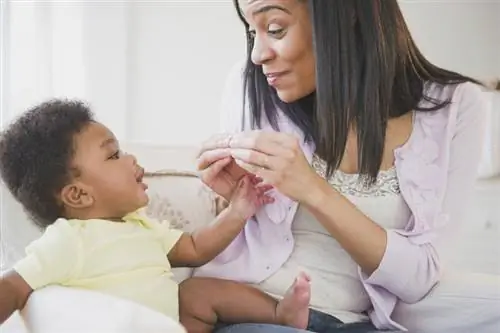 Gràfic del llenguatge de signes del nadó per ajudar-vos a comunicar-vos amb el vostre nadó