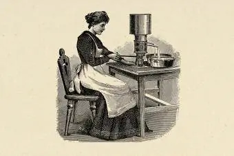 Victoriaanse melkbediende wat 'n alfa colibari-roomskeier gebruik, 1890's 19de eeu