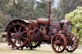 antika buharlı traktör