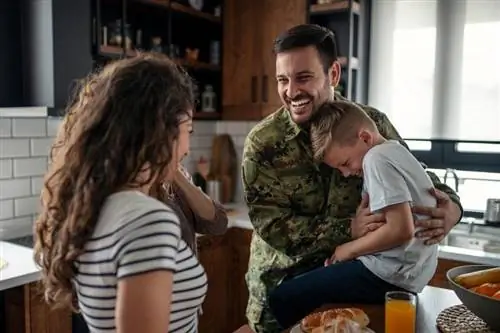 Militaire gezinnen helpen: maak een verschil in de levens van de helden van onze natie