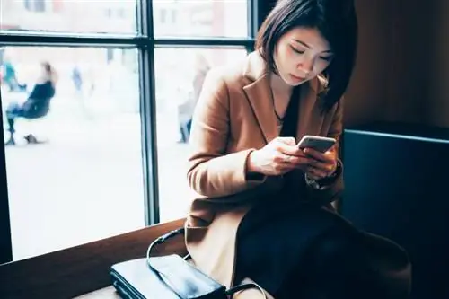 Como ir direto para o correio de voz em telefones celulares