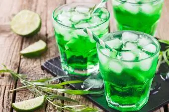 Zelené koktejly na den svatého Patrika