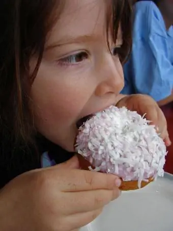 Donat kelapa.