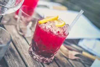 Cherry Fizz kokteyli