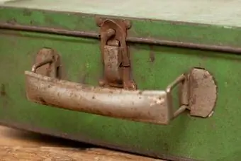 vintage metallboks med lås