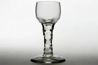 Verres à pied en cristal