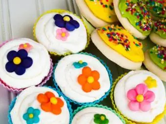 Cupcakes con fiori di glassa reale