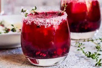 cranberry margarita cocktail