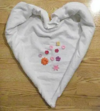 handduk origami hjärta steg 3