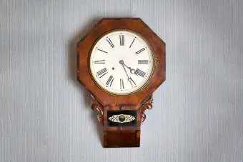 Reloj de pared antiguo